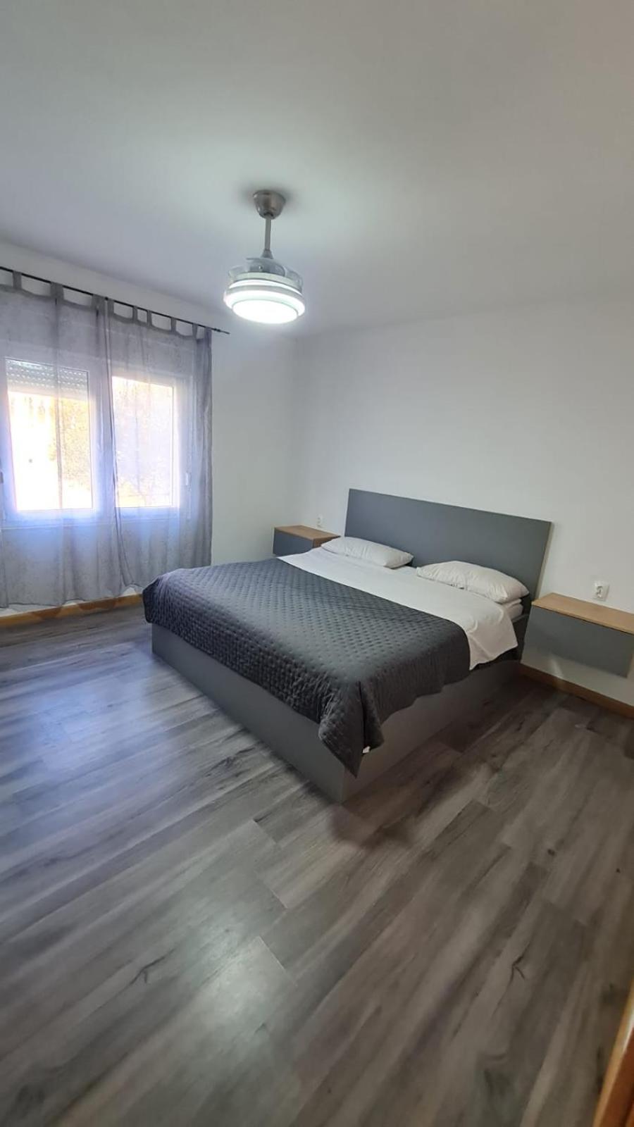 Apartmani Sandra Каштела Екстер'єр фото